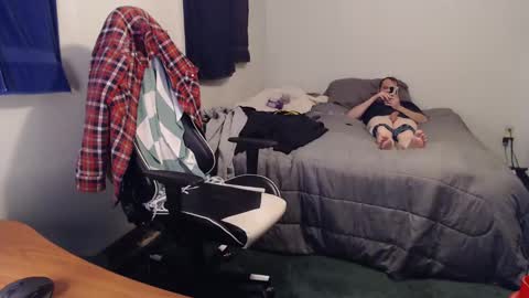 Kuggy online show from December 2024 10:12:01 PM