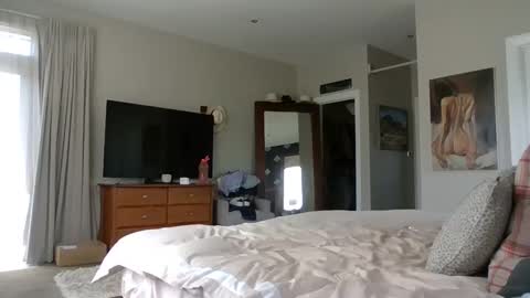 Lucy online show from February 2025 12:36:02 AM