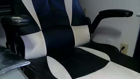 Snapshot of kumtimer chatting on December 2024 05:10:02 PM kumtimer online show from December 2024 05:10:02 PM