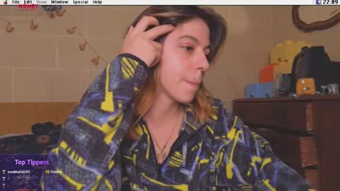 Snapshot of kuntboyzworld chatting on October 2025 08:08:01 PM Krypto hethey online show from October 2025 08:08:01 PM