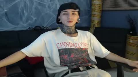 kuregari_xs online show from October 2025 01:42:02 AM