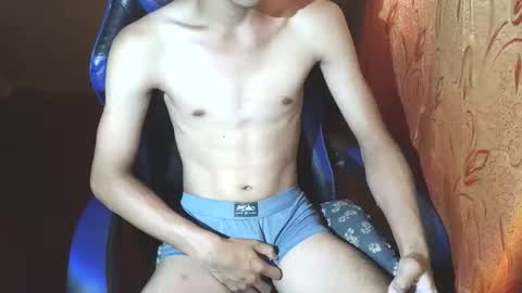 Snapshot of kurtxxx07 chatting on November 2025 03:39:01 AM kurtxxx07 online show from November 2025 03:39:01 AM