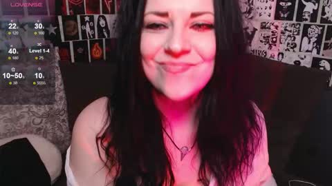 Kvopa online show from November 2025 08:55:01 PM