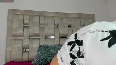 Snapshot of kyara_lane chatting on November 2025 12:18:01 PM Kyara online show from November 2025 12:18:01 PM