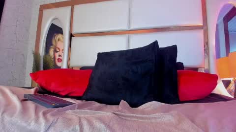 ---kylee--- online show from May 2026 12:37:01 AM