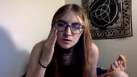 Kylianna online show from September 2025 07:48:01 PM