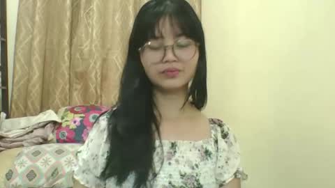 its me KYLIE online show from November 2025 10:00:02 PM
