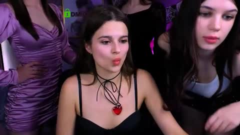 Kylie loves u online show from November 2025 01:18:02 AM