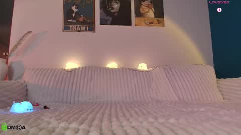 Kylie online show from November 2025 04:33:02 AM