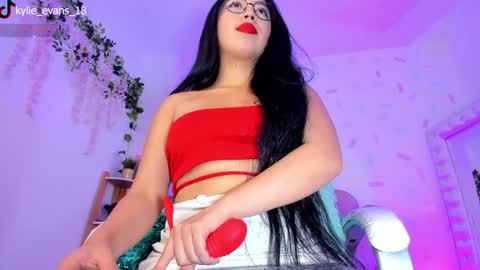 Kylie online show from December 2024 07:42:01 AM