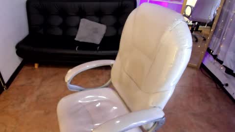 kylie online show from September 2025 02:31:01 PM