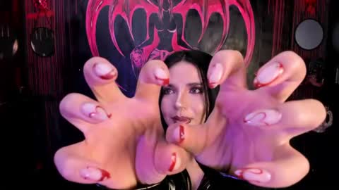 Snapshot of kylie_foxx1 chatting on July 2026 09:20:01 PM submissive demon Please help me to reach 500 thumbs up online show from July 2026 09:20:01 PM
