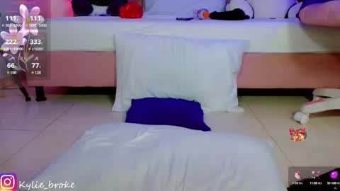 k ylie online show from January 2025 12:43:02 AM