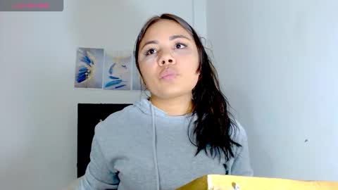 Paola online show from October 2025 11:12:02 PM