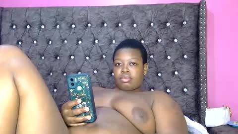 kylie online show from November 2025 06:00:02 PM