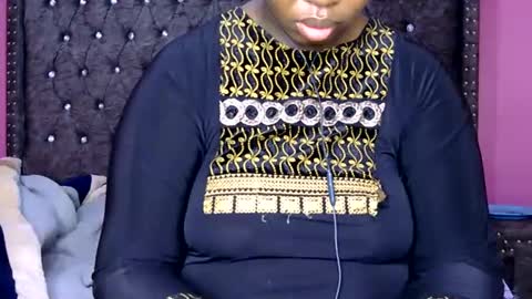 kylie online show from November 2025 10:19:01 AM