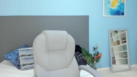 Kylie Reyes  online show from October 2025 07:33:01 PM