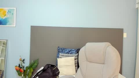 Kylie Reyes  online show from October 2025 07:34:01 PM