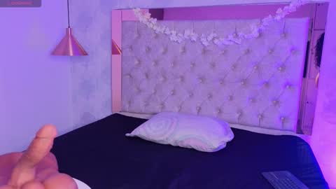  Kylie  online show from February 2026 01:52:02 PM