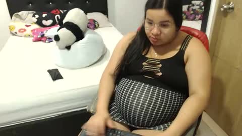 Snapshot of kylie_switch chatting on November 2025 01:28:01 AM Instagram Kylie switch followme buy lovense here online show from November 2025 01:28:01 AM