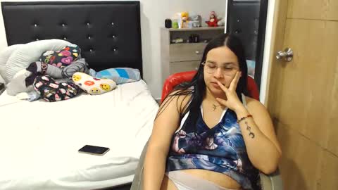 Snapshot of kylie_switch chatting on June 2026 12:32:02 AM Instagram Kylie switch followme buy lovense here online show from June 2026 12:32:02 AM
