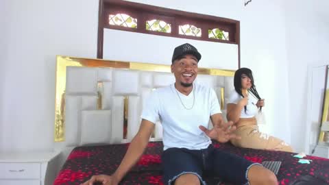 Kaylie And Jhony online show from February 2025 05:59:01 PM