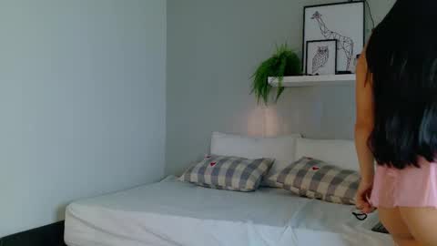 KYLIE  online show from March 2026 01:15:01 PM