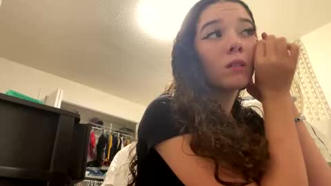 Kylie online show from November 2025 10:32:02 PM