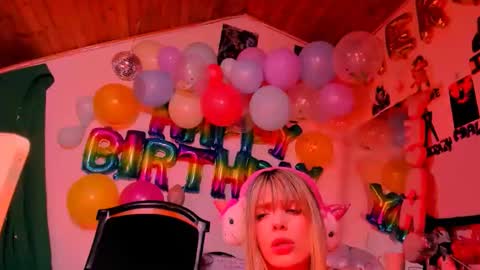   online show from November 2025 12:33:01 AM