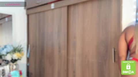 Snapshot of kyliewhiteboobs chatting on October 2025 08:06:02 PM kylie white boobs online show from October 2025 08:06:02 PM