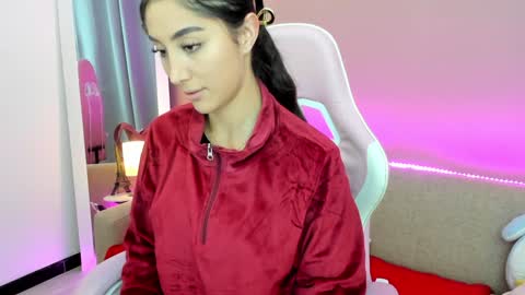 Kym Giraldo online show from January 2025 05:52:01 AM