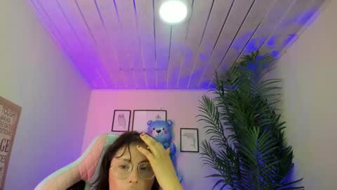 Kyomi online show from March 2025 12:22:01 PM