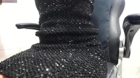 Kyra online show from April 2026 12:11:02 PM