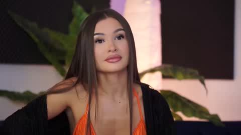 Kyssa online show from September 2025 06:18:02 PM