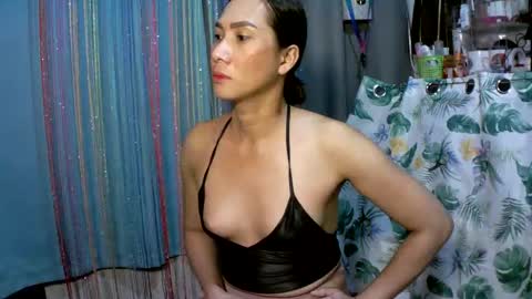 kyutshyne online show from March 2025 06:19:02 PM