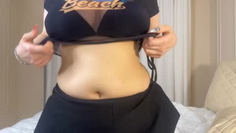 lina online show from October 2025 11:16:01 PM