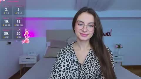 Snapshot of l1ttle_angel__ chatting on October 2025 08:48:01 PM Margo online show from October 2025 08:48:01 PM