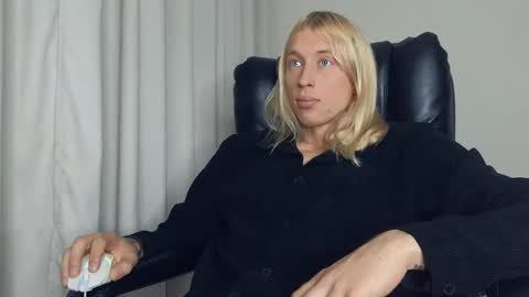 Adonis online show from September 2025 05:18:01 AM