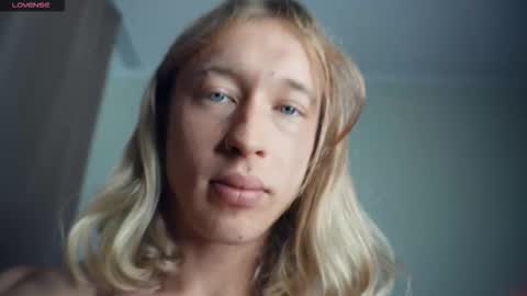 Adonis online show from December 2025 06:12:02 AM