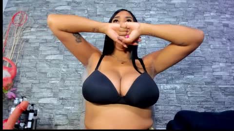 Snapshot of la_indiia chatting on February 2025 12:06:02 PM la_indiia online show from February 2025 12:06:02 PM