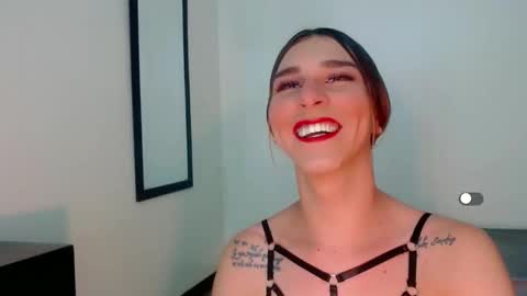 Snapshot of la_ratona_1 chatting on February 2025 12:38:02 AM AriSaray online show from February 2025 12:38:02 AM