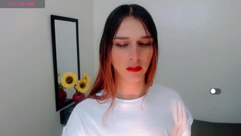 Snapshot of la_ratona_1 chatting on February 2025 01:11:01 AM AriSaray online show from February 2025 01:11:01 AM