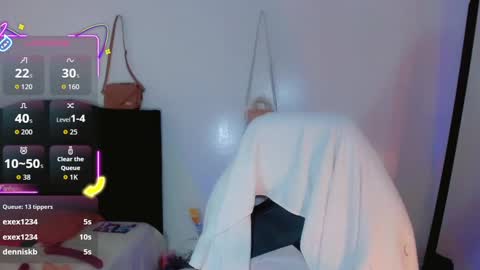 Snapshot of la_ratona_1 chatting on October 2025 05:10:01 PM AriSaray online show from October 2025 05:10:01 PM