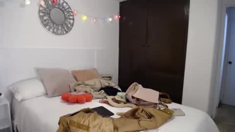 Catalina online show from April 2026 02:34:01 AM