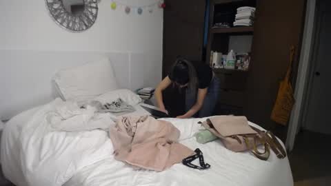 Catalina online show from April 2026 12:32:01 AM