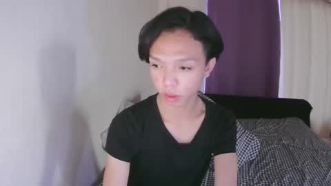 Laura online show from November 2025 09:58:02 PM