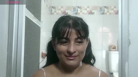 la_wuaifu1 online show from November 2025 09:24:02 PM