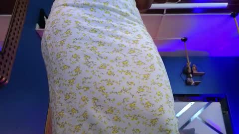 Cris  online show from September 2025 11:58:01 AM