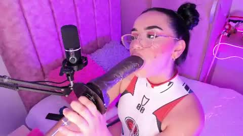 lana  foxx Model  independient online show from July 2026 11:22:02 PM