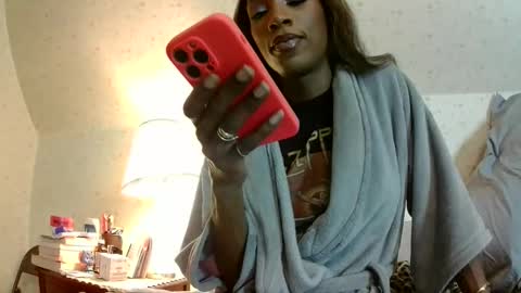 Bella online show from January 2026 12:04:01 AM